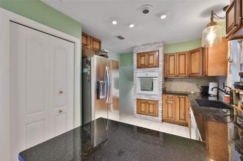 401 Overland Drive, Brandon FL - photo 6 of 6
