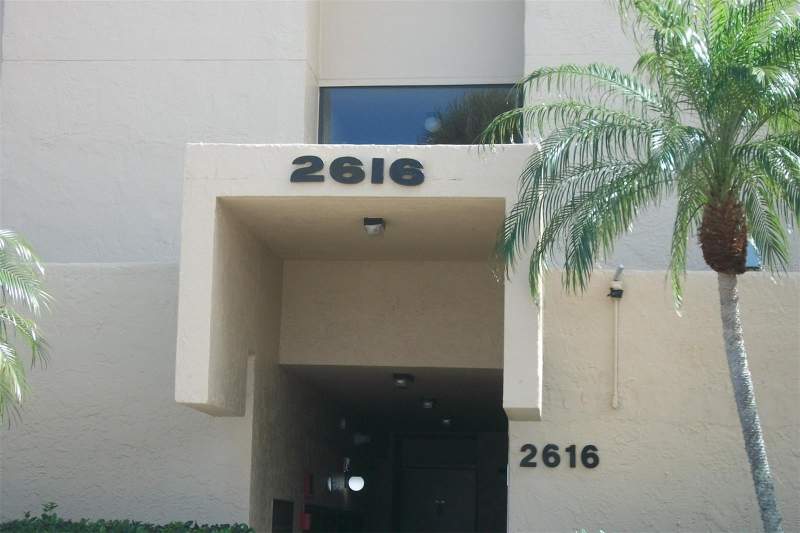 2 bedroom Condominium at 2616 Cove Cay Drive #207, Cove Cay 26-16 Village I, Clearwater — photo 2