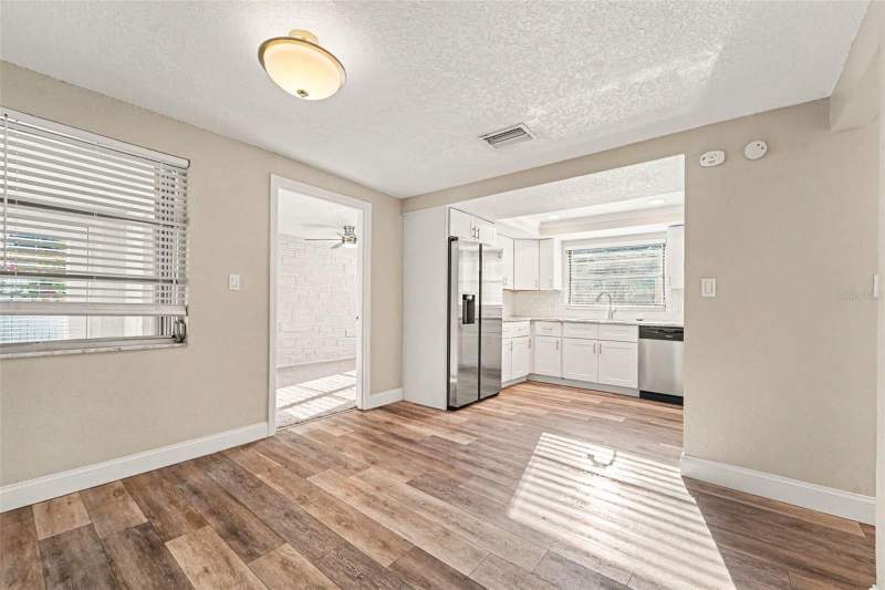 3 bedroom Single Family Residence at 3207 Salisbury Drive, Holiday Lake Estates, Holiday — photo 4