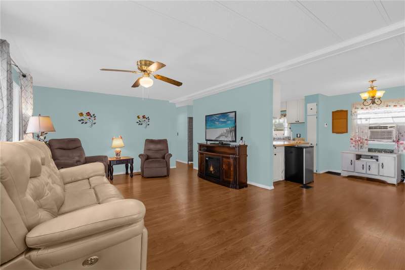 2 bedroom Mobile Home at 113 Tropical Lane, Brittany Estates, Leesburg — photo 4