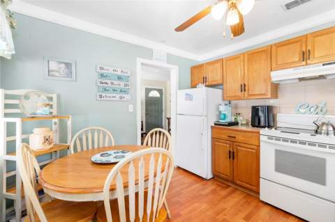 6030 62nd Street, St Petersburg FL - photo 7 of 26