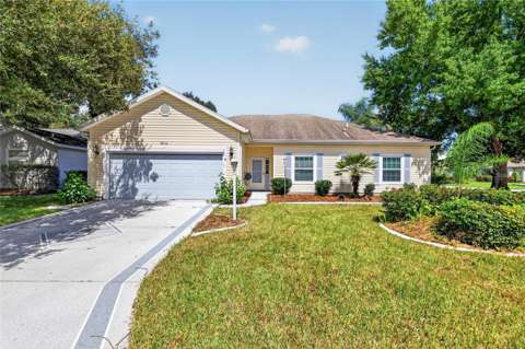 3916 Manor Oaks Court, pool for sale in Leesburg