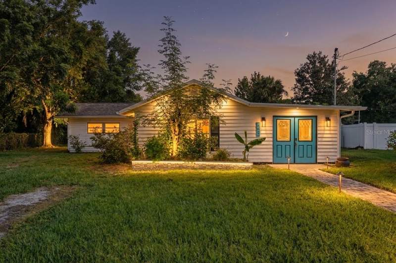 809 GRANDVIEW AVENUE home for sale in Stewarts