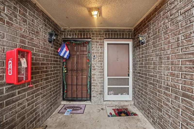 1 bedroom Condominium at 305 E Wellington Court #64, Westchester Manor A Condominiu, Tampa — photo 1