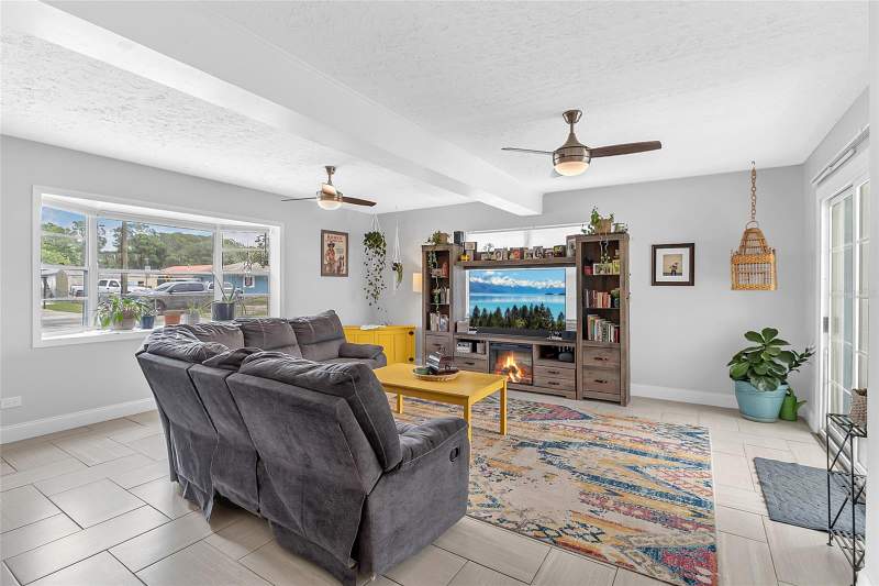3 bedroom Single Family Residence at 855 Pearl Drive, Golden Isle, Mount Dora — photo 3