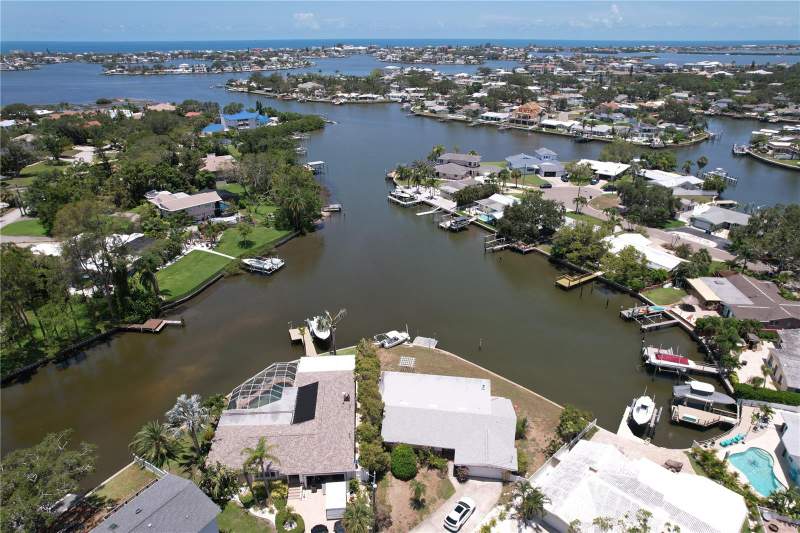 3 bedroom Single Family Residence at 3995 SOUTH CIRCLE, HARBOR HILLS 2ND ADD, LARGO — photo 4