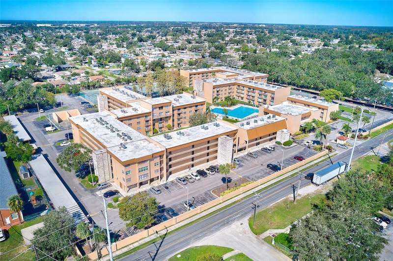 The Tampa Racquet Club A Condo
