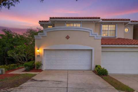 252 Valencia Circle, home for sale in St. Petersburg 33716