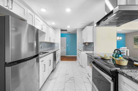 234 Amesbury Circle, Sun City Center FL - photo 18 of 43