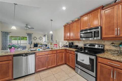 10048 Ives Loop, Hudson FL - photo 14 of 34