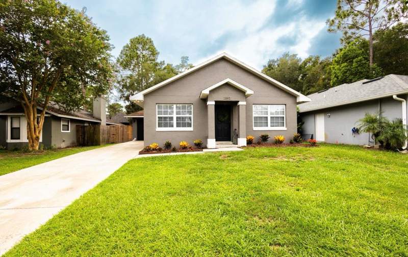2 bedroom Single Family Residence at 25912 Eufaula Way, Mount Plymouth, Mount Plymouth — photo 2