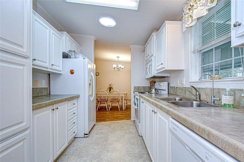 3 bedroom Manufactured Home at 3337 Dawns Dell, Tippecanoe Village, Zephyrhills — photo 3