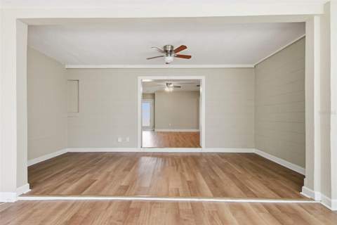4302 Meadowbrook Avenue, Orlando FL - photo 10 of 36