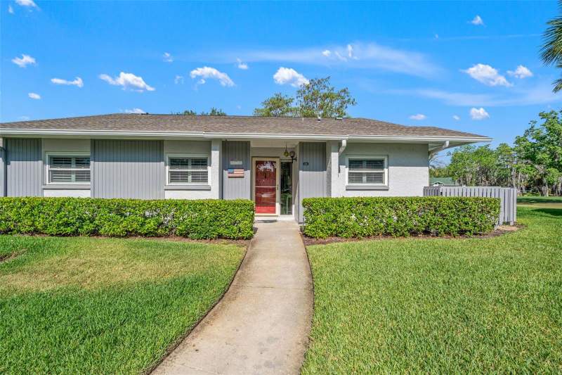 4 bedroom Single Family Residence at 140 Ashley Lane, East Lake Woodlands Cluster Homes, Oldsmar — photo 2