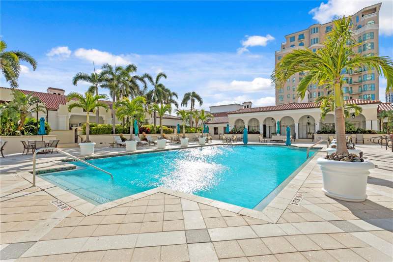 2 bedroom Condominium at 300 Beach Drive #1201, Parkshore Plaza Condo, St Petersburg — photo 2