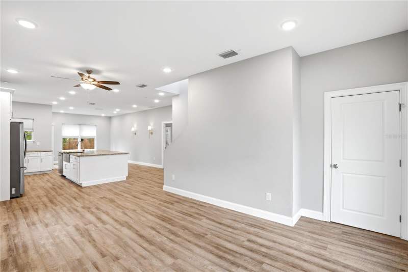 3 bedroom Single Family Residence at 1712 31ST AVENUE, FIRST GOWDY SUB, ST PETERSBURG — photo 5