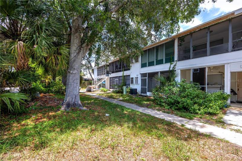 1 bedroom Condominium at 224 Waverly Way #4, Waverly Manor Apts Co-Op, Clearwater — photo 2