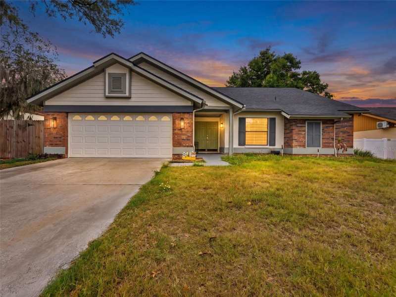 4 bedroom Single Family Residence at 530 Rapid Falls Drive, Highland Ridge Unit 1, Brandon — photo 1