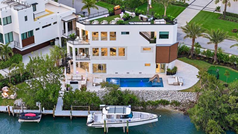 4 bedroom Single Family Residence at 1406 Tangier Way, San Remo Estates, Sarasota — photo 4