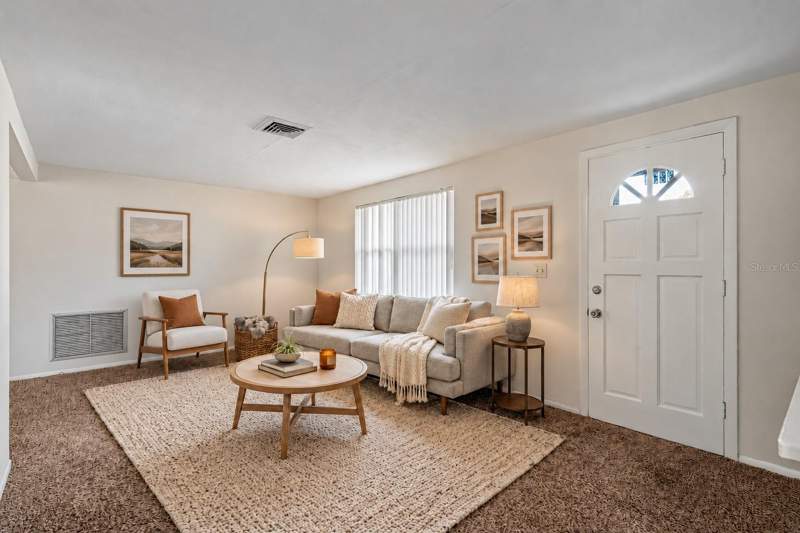 2 bedroom Single Family Residence at 3350 Wiltshire Drive, Beacon Square, Holiday — photo 2