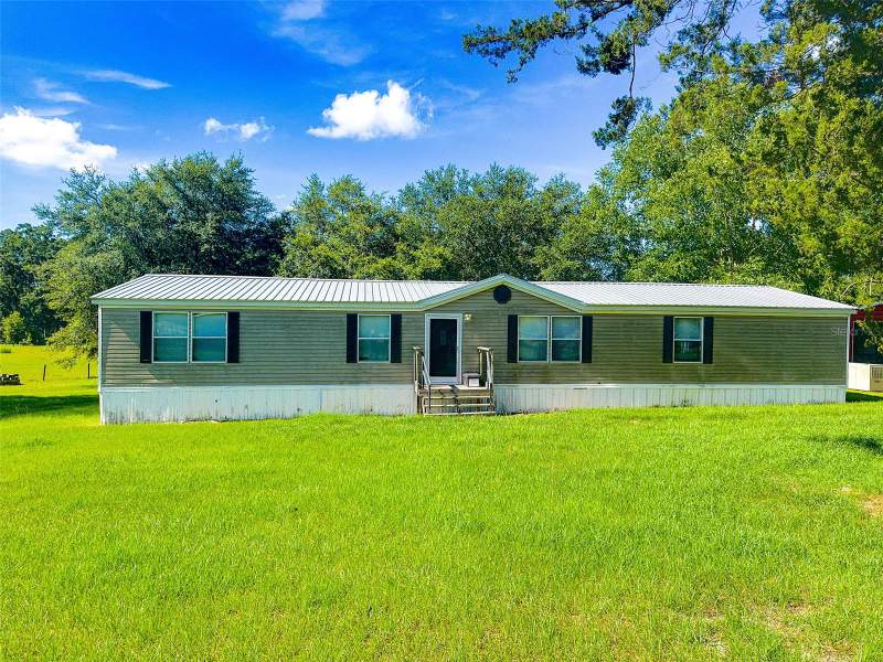 3 bedroom Manufactured Home at 21528 NW 209th Terrace, High Springs, High Springs — photo 3
