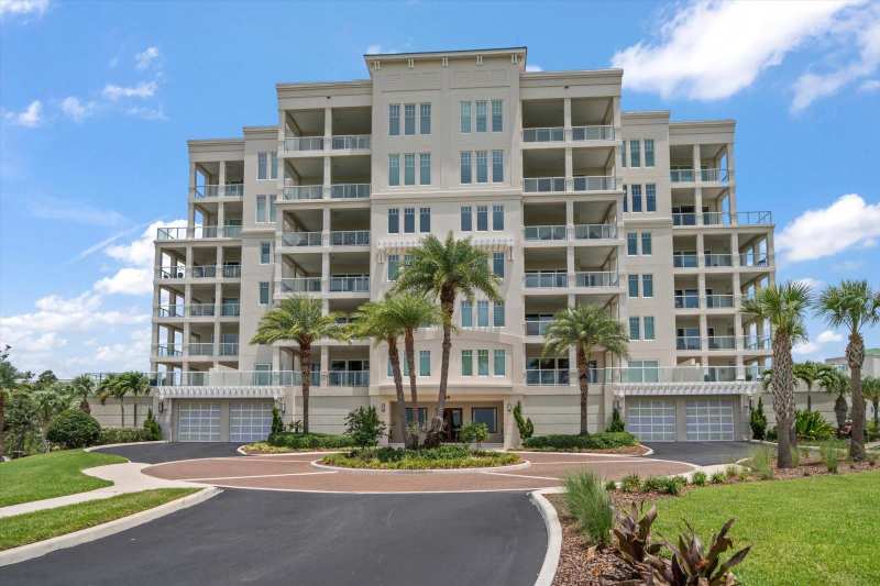 2 bedroom Condominium at 125 Belleview Boulevard #302, Residences At Belleview Place Condo, Belleair — photo 1