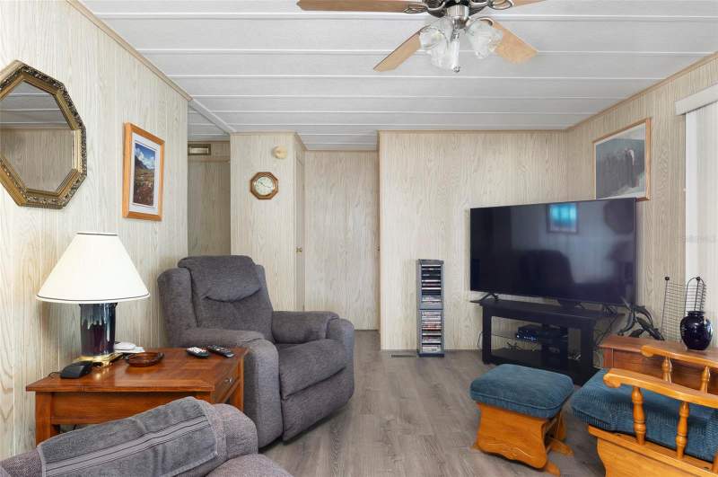 2 bedroom Manufactured Home at 34236 Canal Drive #236, Sunset Palms Unrec, Pinellas Park — photo 4