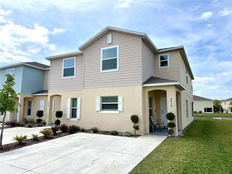 3 bedroom Townhouse at 4910 Coral Castle Drive, Fiesta Key Ph 2, Kissimmee — photo 1