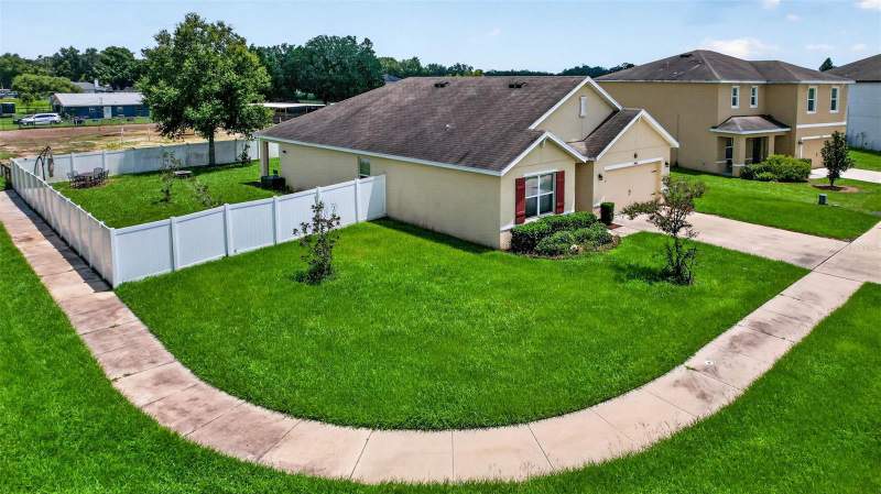 4 bedroom Single Family Residence at 35900 HILLBROOK AVENUE, ZEPHYR RDG PH 1-A, ZEPHYRHILLS — photo 2