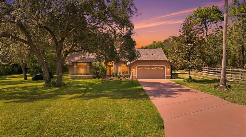 3 bedroom Single Family Residence at 11109 Golden Eagle Avenue, Woodland Waters, Weeki Wachee — photo 2
