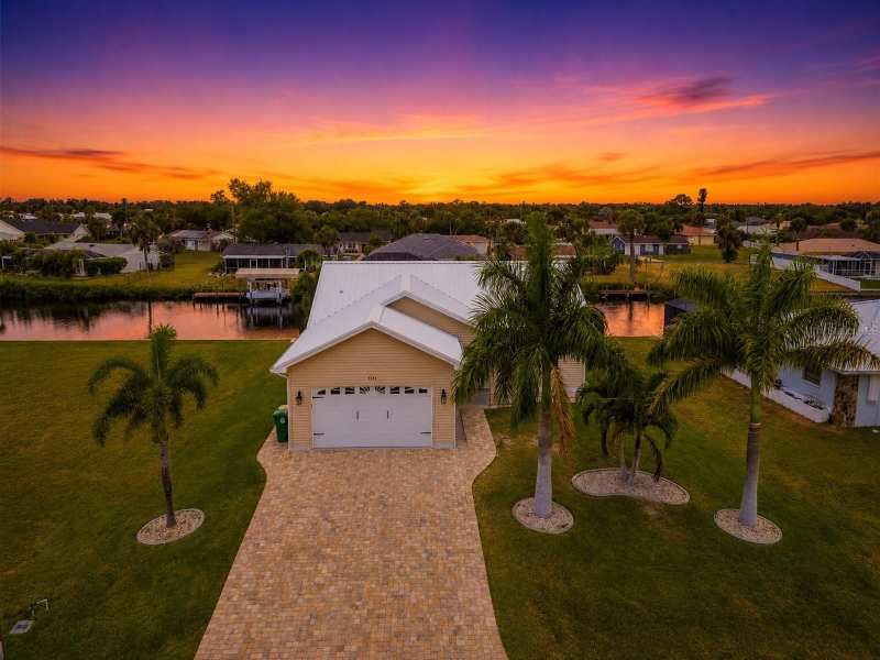 3 bedroom Single Family Residence at 4462 Ewing Circle, Port Charlotte Sec 037, Port Charlotte — photo 1