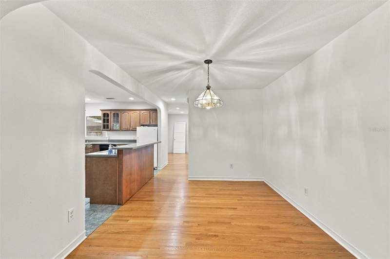4 bedroom Single Family Residence at 212 S Bradford Avenue, Southern Pines, Tampa — photo 5