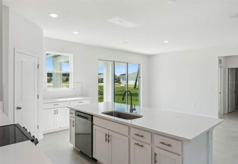 4 bedroom Single Family Residence at 4283 Darby Court, Estes Reserve, Eustis — photo 3