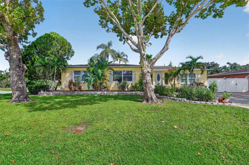 3 bedroom Single Family Residence at 3793 Benson Avenue, Sirmons Estates, St Petersburg — photo 1