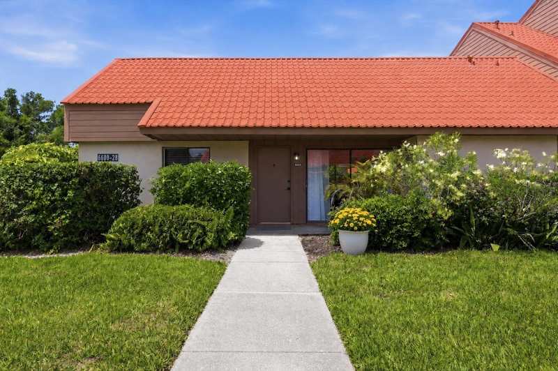 3 bedroom Condominium at 6628 Draw Lane #122, Sunrise Golf Club Ph III, Sarasota — photo 1