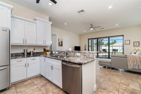 3137 SE 8th Avenue, Cape Coral FL - photo 8 of 23