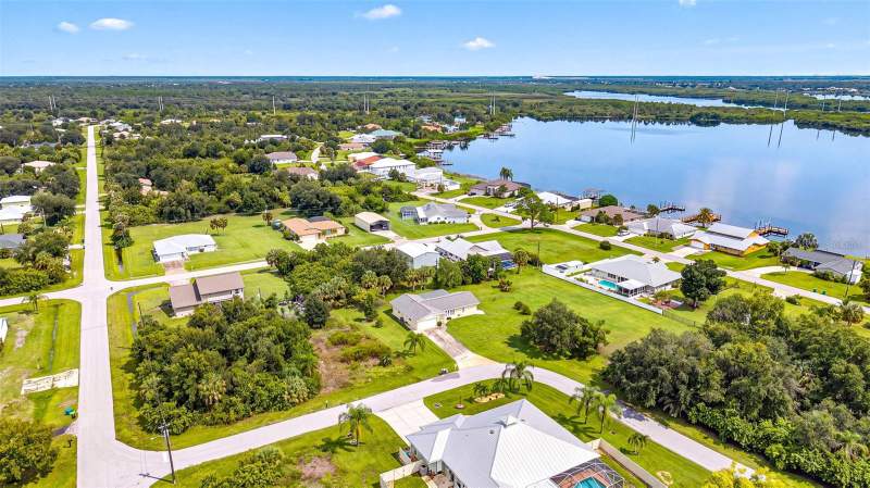 3 bedroom Single Family Residence at 2258 Triton Terrace, Hrbr Heights, Punta Gorda — photo 3
