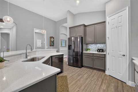 8220 Bridgeport Bay Circle, Mount Dora FL - photo 14 of 48
