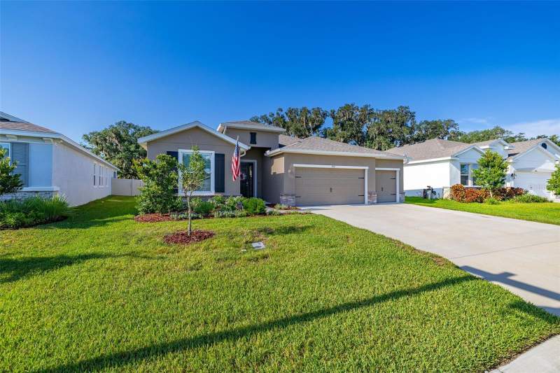 4 bedroom Single Family Residence at 3512 Crooked River Drive, Farm At Varrea, Plant City — photo 2