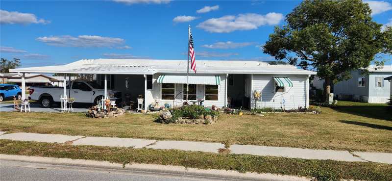 2 bedroom Manufactured Home at 36330 Le Sabre Way, Oaks Royal, Zephyrhills — photo 1