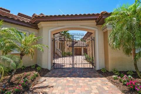 841 Ponce De Leon Drive, St Petersburg FL - photo 7 of 62