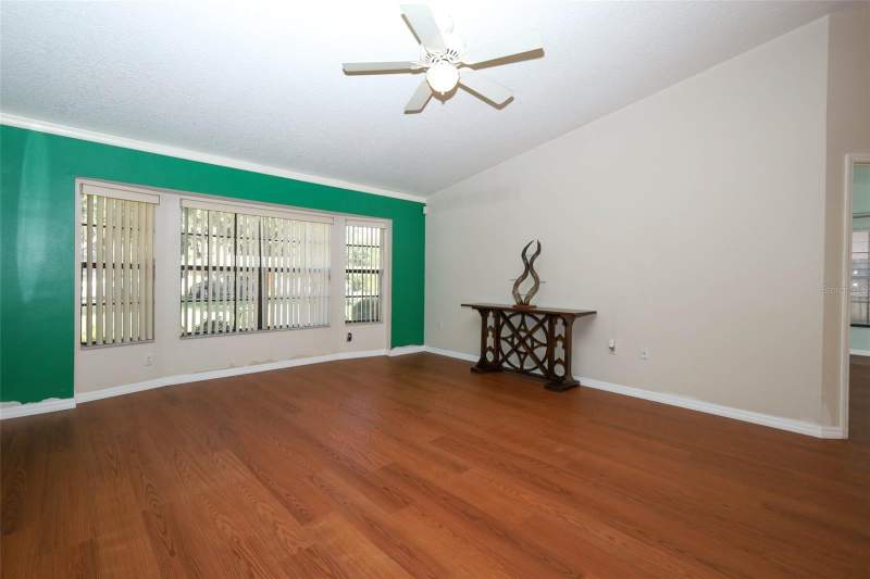 3 bedroom Single Family Residence at 610 Yorktown Drive, Leesburg Heritage Cove, Leesburg — photo 3