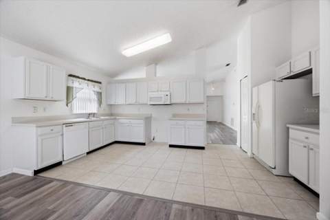 15702 Bay Vista Drive, Clermont FL - photo 10 of 37