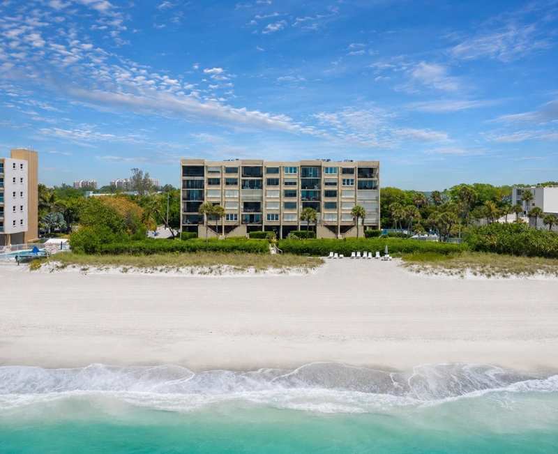 2 bedroom Condominium at 2675 Gulf Of Mexico Drive #203, Veinte, Longboat Key — photo 1