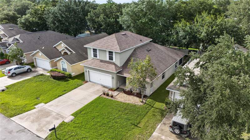 4 bedroom Single Family Residence at 2020 Briarcliff Circle, Harbor Pines Sub, Mount Dora — photo 4