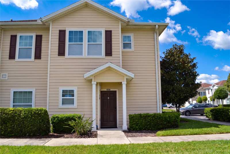 4 bedroom Townhouse at 8900 Shine Drive, West Lucaya Village, Kissimmee — photo 1