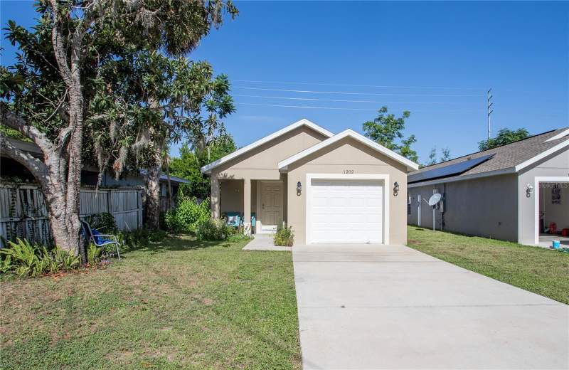 3 bedroom Single Family Residence at 1202 S Dewey Street, Eustis Bishops Sub, Eustis — photo 3