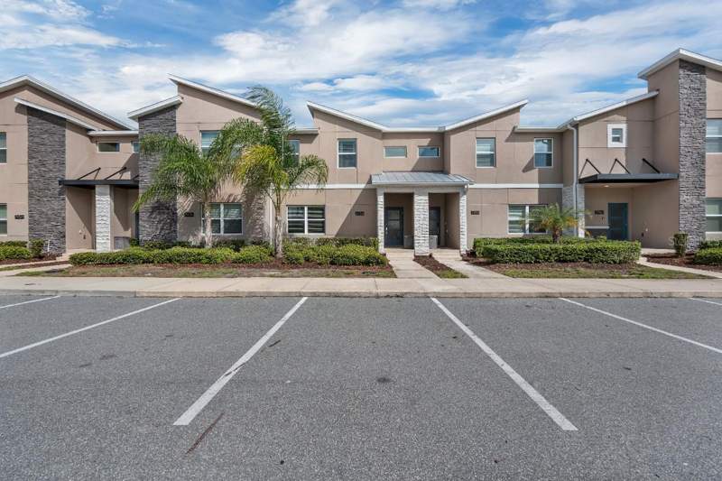 4 bedroom Townhouse at 2958 Protagonist Street, Storey Lake, Kissimmee — photo 4