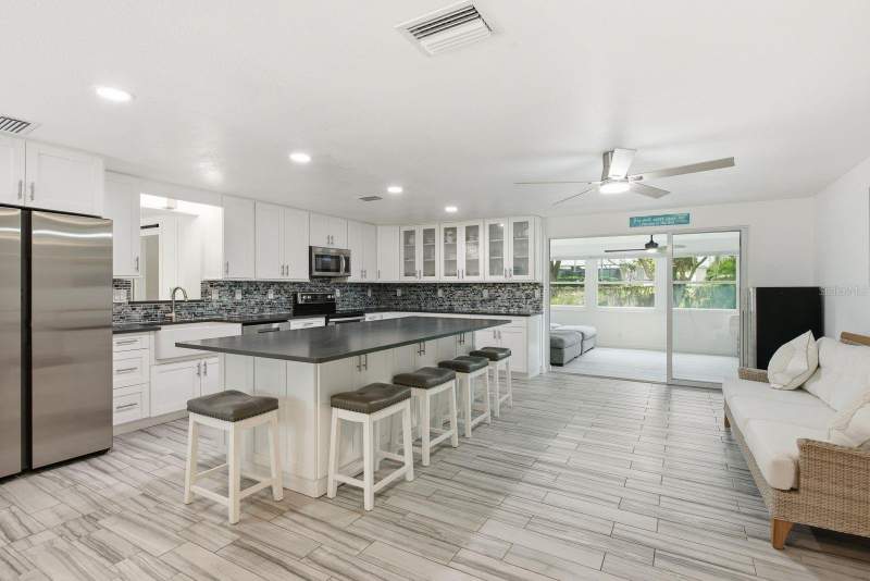 3 bedroom Single Family Residence at 601 Shore Drive, Tampashores Bay Sec, Oldsmar — photo 3