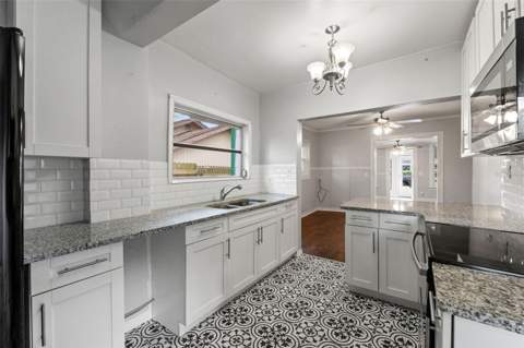 5518 11th Street, Zephyrhills FL - photo 8 of 41